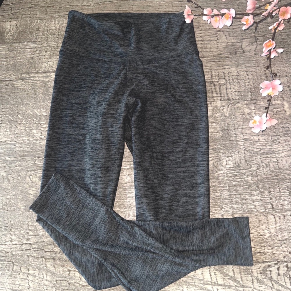 Black‎ High Waisted Workout Leggings Yoga  Pants Small Forever 21 Activewear